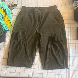 Green Lululemon Joggers NWOT